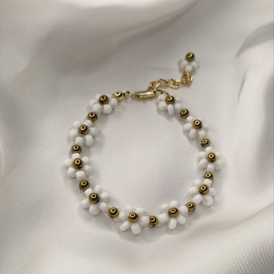 White roses bracelet 