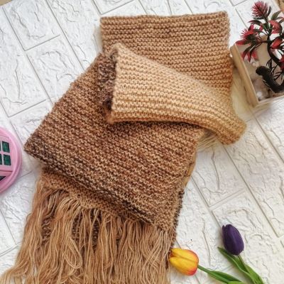 Knitting scarf 