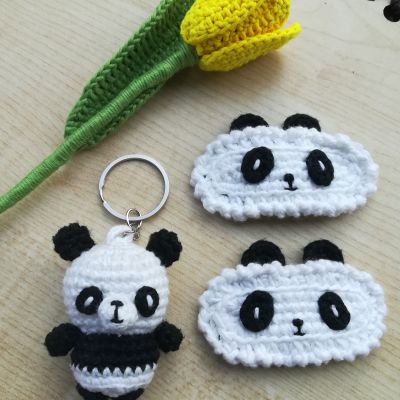 Panda collection.. 2 hair clips & a keychain 