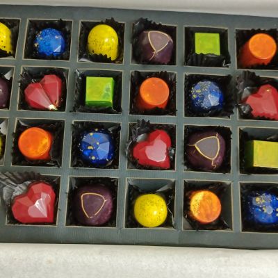 Chocolate bonbon box 24 pieces 