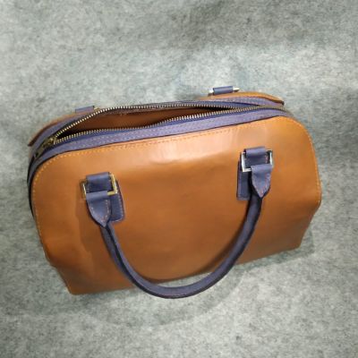 Havana genuine leather bag in navy blue