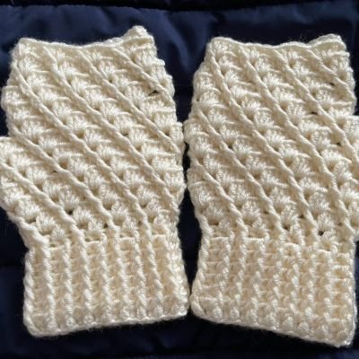 Crochet glove.